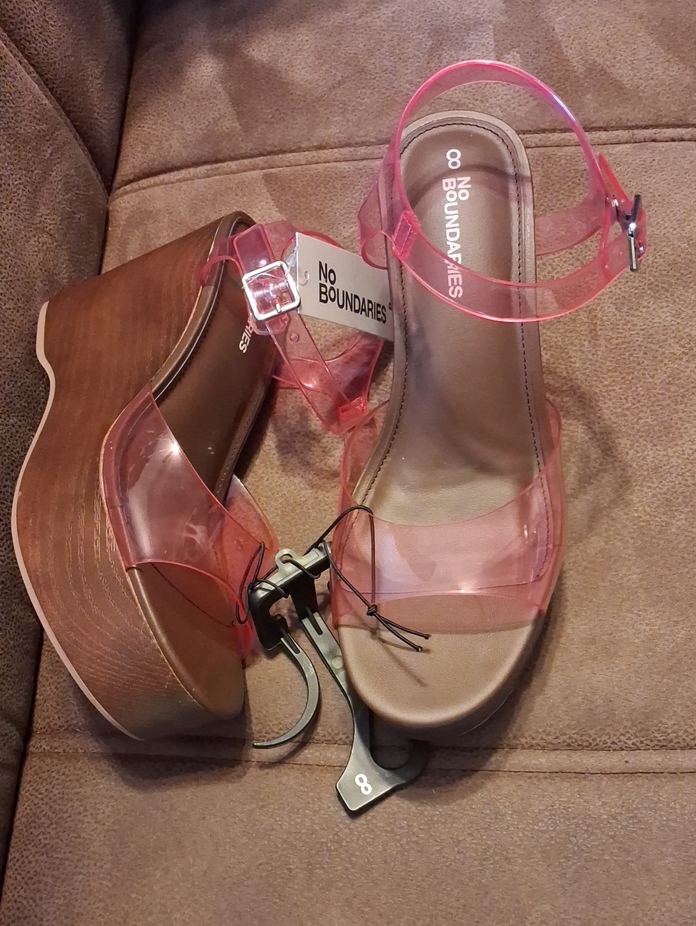 No Boundaries Pink Jelly Strap Platform Wedge Sandals Size 8